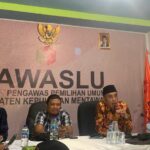 bawaslu-mentawai-bahas-keputusan-mahkamah-konstitusi