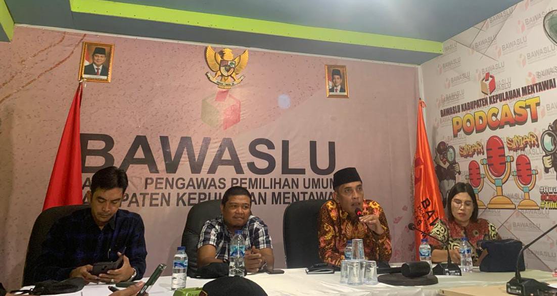 bawaslu-mentawai-bahas-keputusan-mahkamah-konstitusi