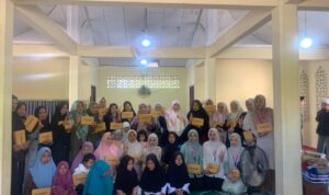 membaur-dengan-warga,-nevi-zuairina-berbagi-bingkisan-di-sumbar-ii membaur-dengan-warga,-nevi-zuairina-berbagi-bingkisan-di-sumbar-ii