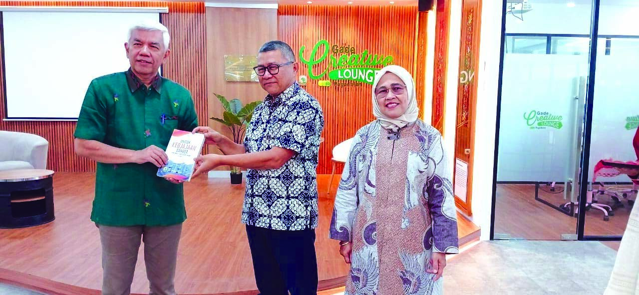 tiga-buku-karya-49-guru-besar-diluncurkan-dan-dibedah