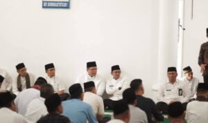 maulid-nabi-muhammad-saw,-bupati-ajak-intropeksi-diri-dan-bantu-korban-kebakaran-di-payakumbuh maulid-nabi-muhammad-saw,-bupati-ajak-intropeksi-diri-dan-bantu-korban-kebakaran-di-payakumbuh