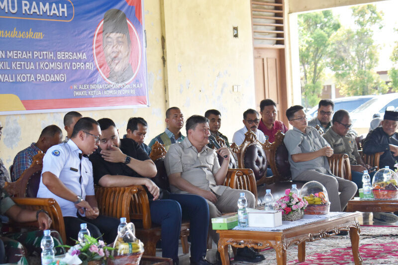 alex-indra-lukman:-proyek-kampung-nelayan-merah-putih-harus-bawa-dampak-nyata-bagi-nelayan-kota-padang