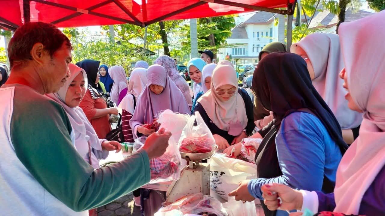 tekan-inflasi,-pemko-pariaman-gelar-gerakan-pangan-murah