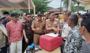 nelayan-pesisir-selatan-terima-bantuan-mesin-tempel