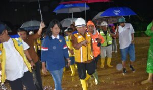 wawako-maigus-nasir-dampingi-wamen-pu-tinjau-normalisasi-sungai-batang-kandis