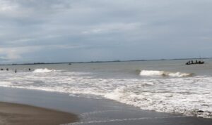 remaja-di-pasaman-barat-dilaporkan-terseret-ombak-saat-berenang remaja-di-pasaman-barat-dilaporkan-terseret-ombak-saat-berenang