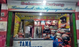tantangan-dan-strategi-tama-laundry-di-era-persaingan-bisnis-jasa tantangan-dan-strategi-tama-laundry-di-era-persaingan-bisnis-jasa