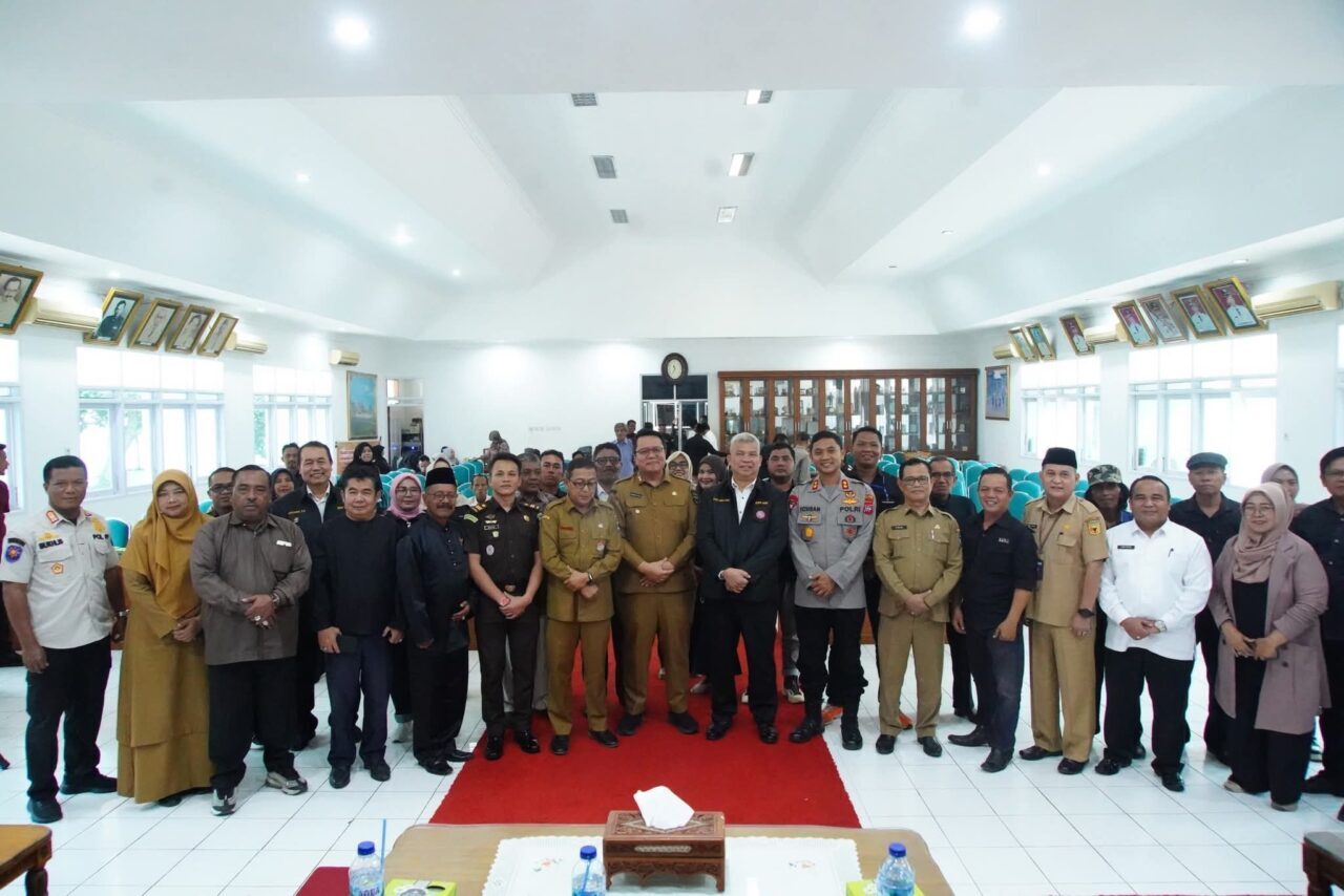 12-pengurus-dpc-aliansi-wartawan-indonesia-dikukuhkan