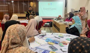 diskop-ukm-dan-hatta-aksara-project-uji-coba-board-game-kooperatif-untuk-metode-pelatihan-kdmp-se-sumbar
