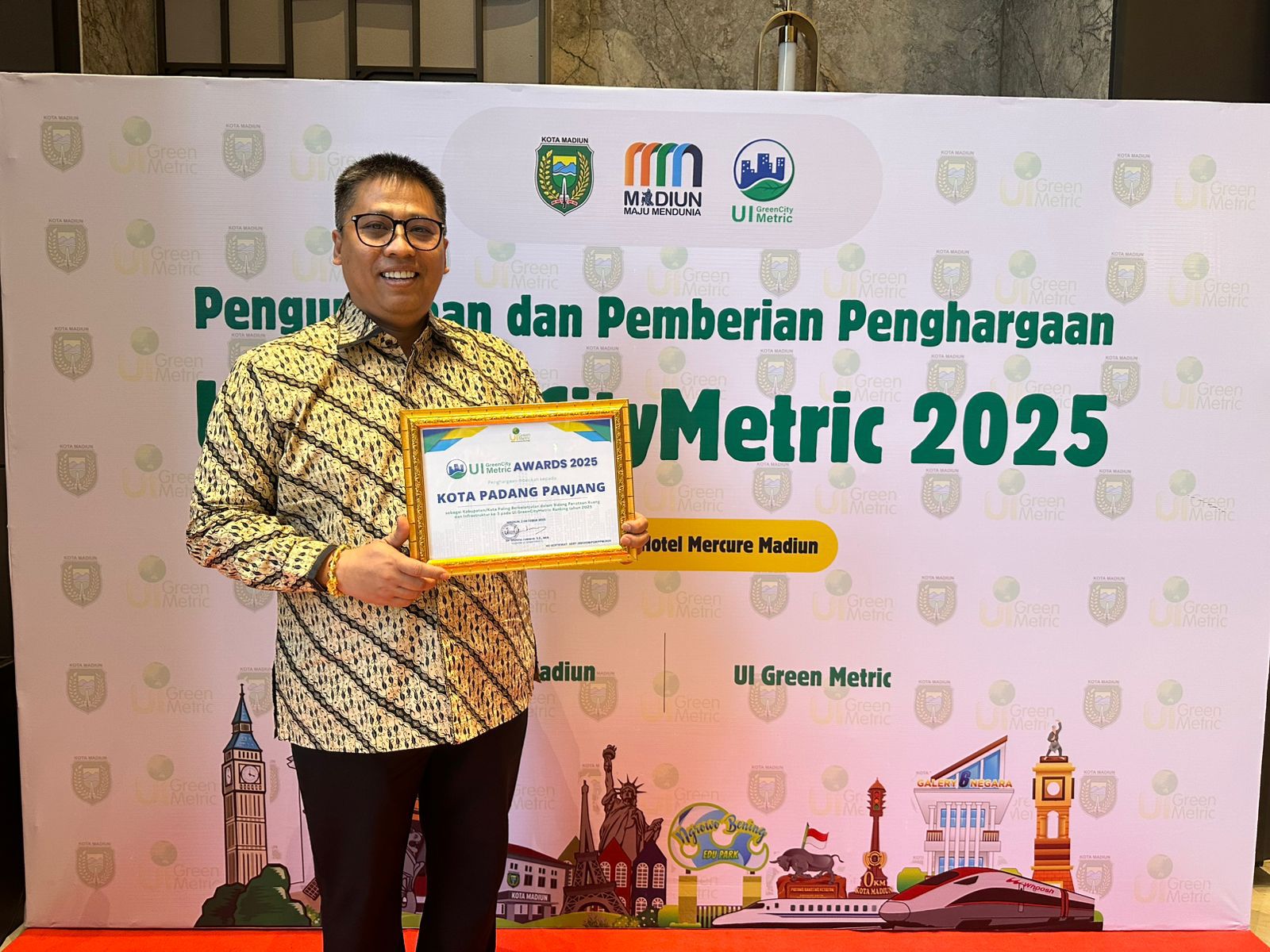 ui-green-city-metric-2025,-padang-panjang-masuk-3-besar-kota-paling-berkelanjutan-nasional