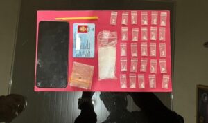 satresnarkoba-polres-limapuluh-kota-ringkus-pengedar-sabu-di-harau,-26-paket-sabu-disita satresnarkoba-polres-limapuluh-kota-ringkus-pengedar-sabu-di-harau,-26-paket-sabu-disita
