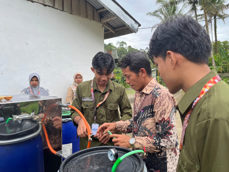 mahasiswa-unp-olah-limbah-pinang-jadi-biogas-dan-pewarna-tekstil-alami