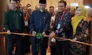 buka-finest-2025,-gubernur-mahyeldi:-kematian-akibat-gangguan-neurologis-meningkat-18-persen-sejak-1990