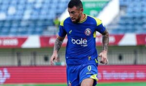 pemain-arema-fc-paulinho-bikin-ole-romeny-cedera,-netizen-murka