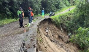 bahu-jalan-gobah-bukik-batabuah-canduang-agam-terban bahu-jalan-gobah-bukik-batabuah-canduang-agam-terban