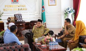 wakil-walikota-padang-terima-kunjungan-perwakilan-dewan-pendidikan-sumbar