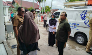 ketua-dprd-muharlion-tinjau-sppg-mbg-di-kota-padang ketua-dprd-muharlion-tinjau-sppg-mbg-di-kota-padang