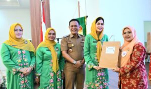 peringati-hut-ke-26,-dwp-kota-padang-gelar-workshop-dan-lomba-potong-rambut peringati-hut-ke-26,-dwp-kota-padang-gelar-workshop-dan-lomba-potong-rambut