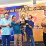 turnamen-golf-agc-unand-ketiga-sukses-hadirkan-20-rektor-ptn-dan-kumpulkan-charity-150-juta-rupiah