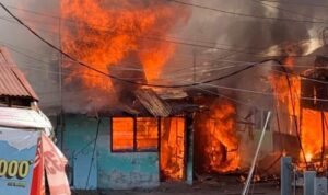 hanguskan-14-rumah,-kerugian-akibat-kebakaran-di-padang-selatan-capai-rp2-miliar