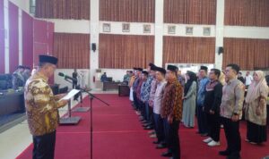 13-pengurus-upz-masjid-se-kota-padang-dikukuhkan,-maigus-nasir:-gerakkan-potensi-zakat