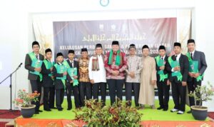 ponpes-al-mughny-lahirkan-delapan-lulusan-tingkat-wustho-ta-2024/2025