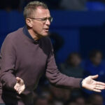 gawat,-mantan-pelatih-mu-dilarikan-ke-rumah-sakit-dan-harus-operasi-darurat