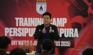 era-baru-persipura-dimulai,-owen-rahadiyan-usung-harapan-anak-papua