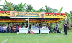 enam-klub-ikuti-turnamen-sepak-bola-cimparuh-league-ku-14