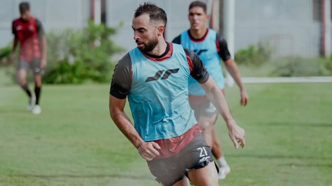 blak-blakan,-jordi-amat-ungkap-klub-yang-beri-tawaran-sebelum-gabung-persija