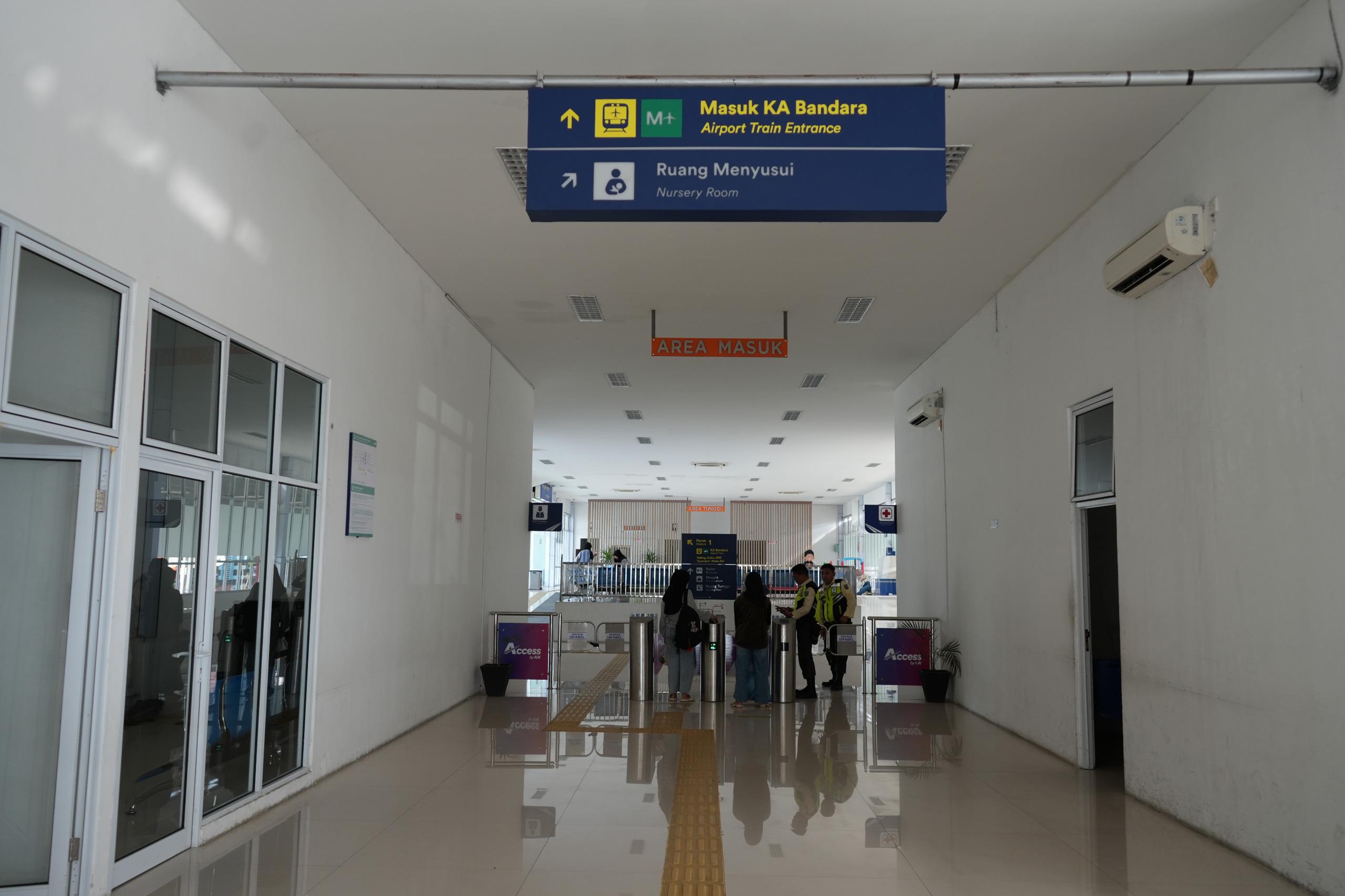 stasiun-padang:-ikon-transportasi-inklusif,-pilar-pariwisata-sumbar,-dan-komitmen-energi-hijau