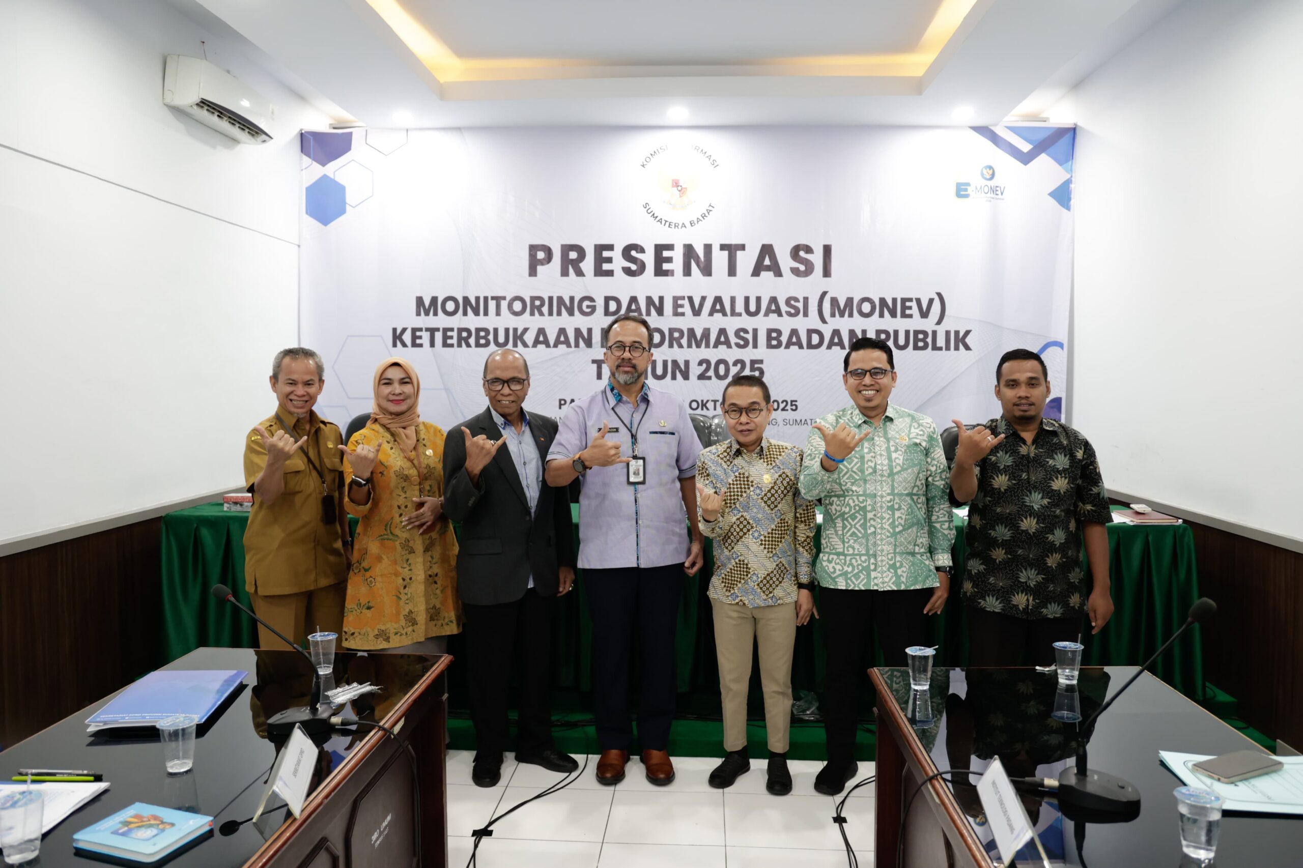 ikuti-tahapan-monev-2025,-sekretariat-dprd-sumbar-tunjukkan-komitmen-pada-keterbukaan-informasi-publik