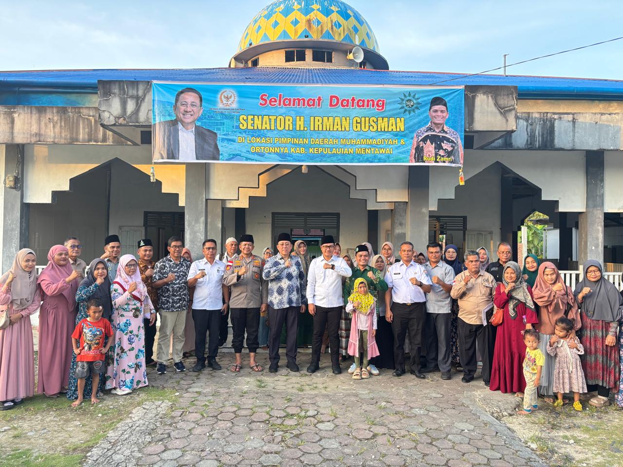 irman-gusman-dan-bupati-mentawai-tekankan-semangat-kebersamaan-dan-toleransi-di-kepulauan-mentawai
