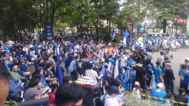 suporter-tim-tamu-dibolehkan-nonton-super-league,-kecuali-….