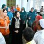 tp-pkk-bersama-dwp-kota-padang-salurkan-bantuan-kepada-korban-kebakaran-di-pemancungan