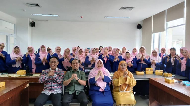 ketua-dprd-padang-hadiri-rapat-kerja-organisasi-gow-kota-padang