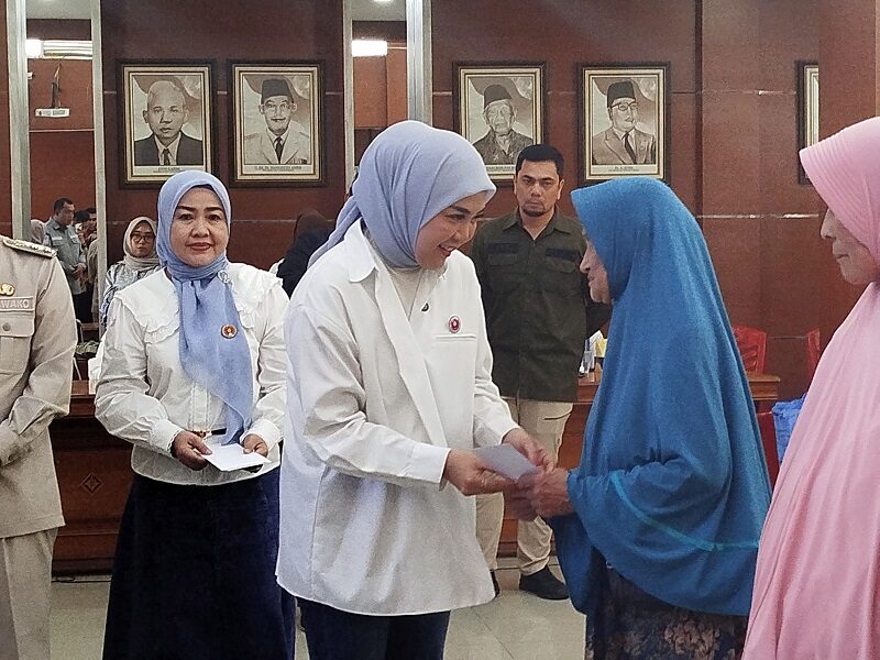 bkow-sumbar-adakan-bakti-sosial-di-bukitinggi