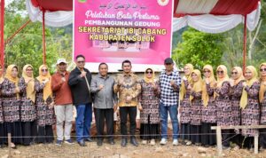 jon-firman-pandu-hadiri-peletakan-batu-pertama-bangunan-sekretariat-ibi-cabang-kabupaten-solok jon-firman-pandu-hadiri-peletakan-batu-pertama-bangunan-sekretariat-ibi-cabang-kabupaten-solok