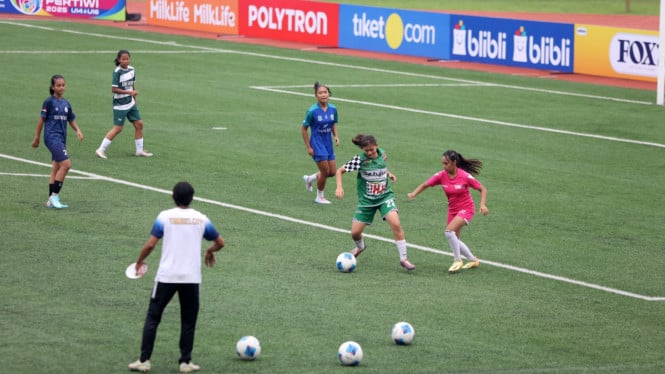 talenta-muda-sepakbola-putri-adu-gengsi-di-piala-pertiwi-u14-&-u16-all-stars-2025