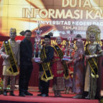 jullyanda-fajar-pratama-dan-salsabila-tri-rahmi-terpilih-jadi-uda-uni-duta-informasi-kampus-unp-2025