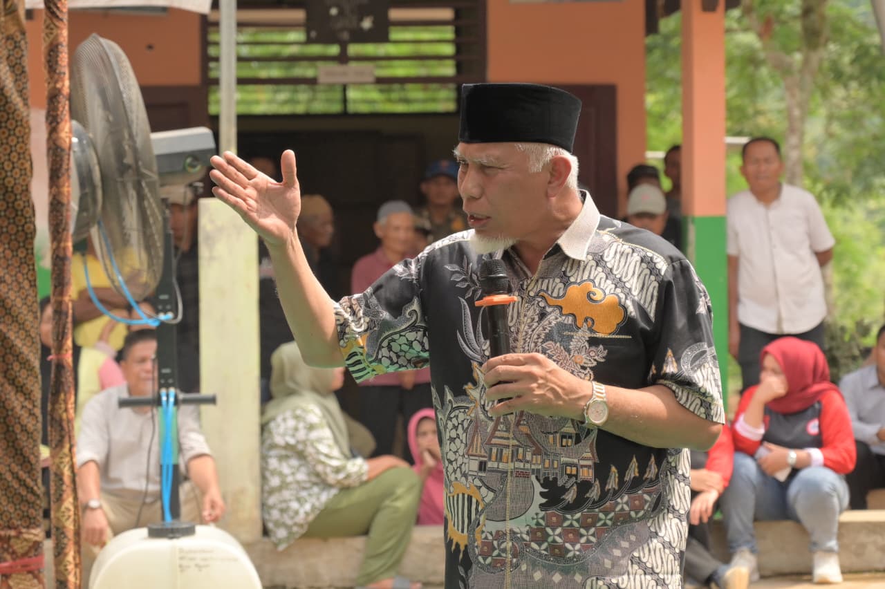 hut-idi-ke-75,-gubernur-mahyeldi-apresiasi-pengabdian-181-dokter-di-sijunjung