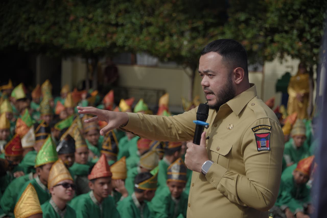 walikota-padang-hadiri-kpid-goes-to-school-ke-smpn-1-padang