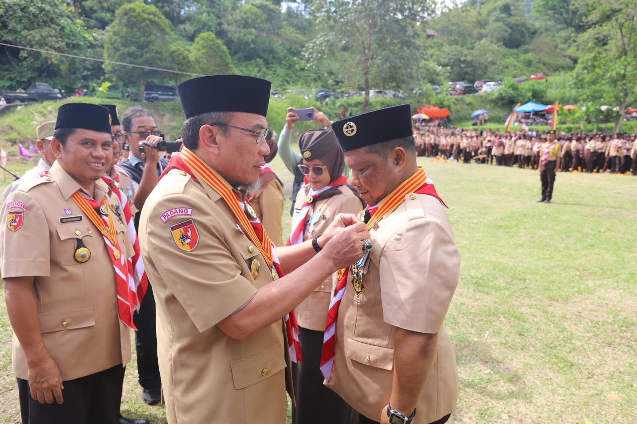 wakil-walikota-padang-buka-secara-resmi-lomba-tangkas-pramuka-madrasah