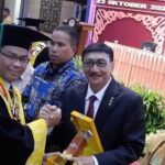 dukung-kemajuan-pendidikan,-hendrajoni-terima-penghargaan-unp
