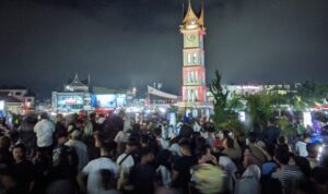 tiongkok-lirik-bukittinggi,-konjen-huang-he-kagum-dan-siap-jajaki-kerja-sama-bidang-pariwisata tiongkok-lirik-bukittinggi,-konjen-huang-he-kagum-dan-siap-jajaki-kerja-sama-bidang-pariwisata