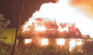 kebakaran-di-lasi-tuo-canduang-hanguskan-rumah-milik-asn