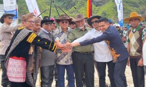 pacu-kuda-gubernur-cup-padang-panjang-hidupkan-tradisi-dan-ekonomi-rakyat