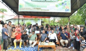 walikota-padang-hadiri-kegiatan-aksi-bersih-sungai-batang-maransi-aie