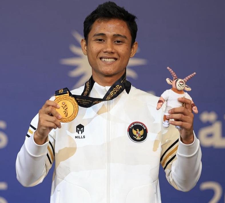 impian-vasko-ruseimy-mulai-terwujud,-atlet-silat-furqon-habil-raih-emas-di-asian-youth-games-bahrain-2025