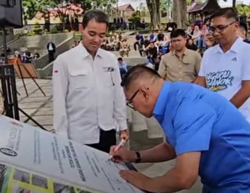 desain-uang-kertas-rp100.000-diusulkan -bergambar-jam-gadang 